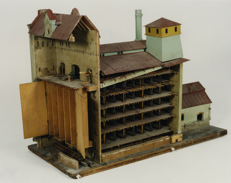 Tallinn harbour grain elevator